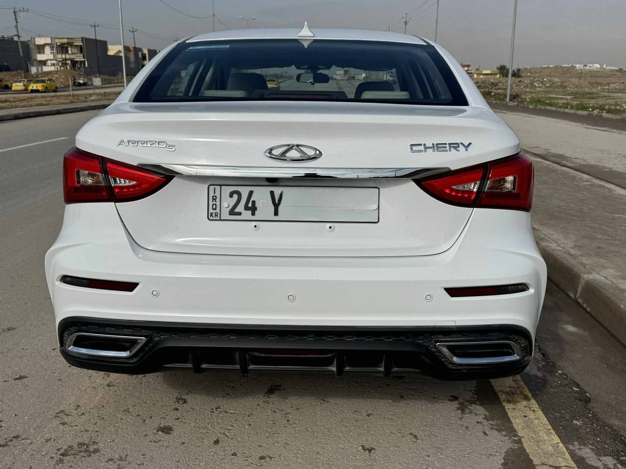 شيري اريزو 5 موديل 2024
فول مواصفات اعلى فئة ضمان 6 سنوات مرقم دهوك
ماشية 23000  كم
كير ومحرك وتدفئة وتبريد شرط 
تحكمات  
فتحة سقف سلايت 
4 ويل كب
 دشبول رقمي 
قفل يصعد الجامات ويغلق فتحة السقف
شاشة كار بلي 
اشاير بالمري اشارات ترحيبيه
وبعد اكو مواصفات السيارة باسمي شرط التحويل  
السعر 113$ 
العنوان الموصل 
للتواصل ***********
متوفر واتساب
