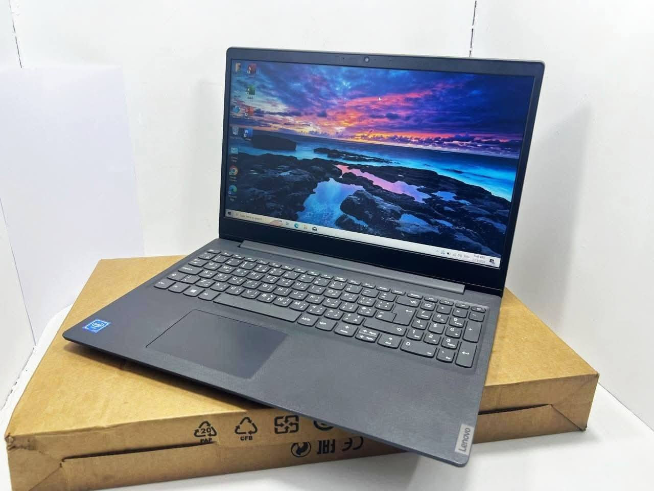 لابتوب Lenovo  استعمال خفيف جدا ((مكفووول )) 
 مع جميع اغراضه للبيع بسعر مميز فقط 175د دينار 🔥🔥🔥

ممتاز  للاعمال المكتبيه والتصفح والدراسه والتوجيهي والجامعات 

Intel celeron جيل 13
Ram 4 GB 
SSD 256 GB
15.6 inch  

معه شاحن اصلي 

 شنته وماوس هديه 
 
للطلب والتواصل 

#لابتوب
#laptop


**إذا كنت صاحب هذا الإعلان وتريد حذفه لأي سبب، رجاءا أرسل رسالة إلى الدعم الفني**