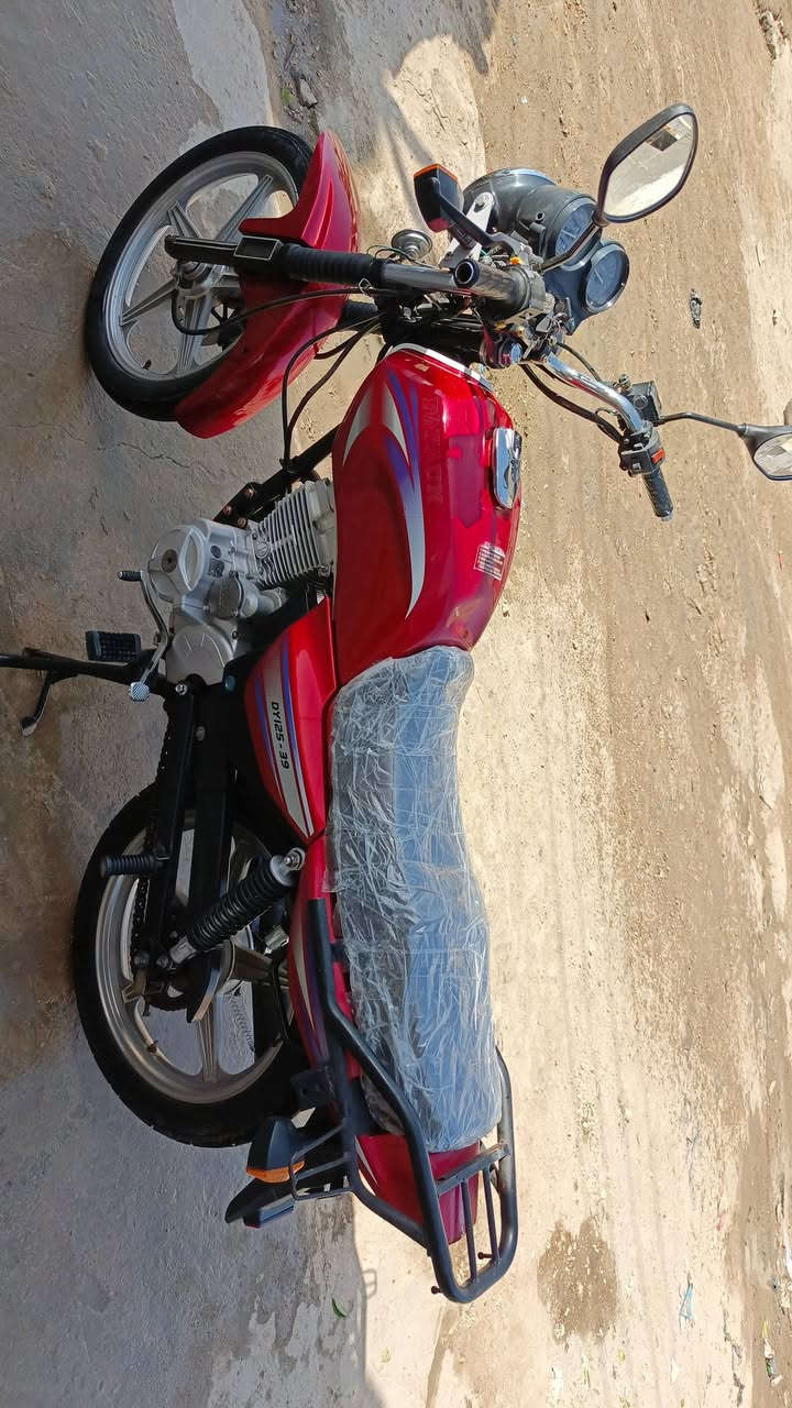 ،، السلام عليكم لبيع درجة ديون عضم موديل 20اوراق اصولي ترقم نضيفه ما نقصه أي شي مكينه مكفوله مكاني بابل حله حي العسكري ***********
