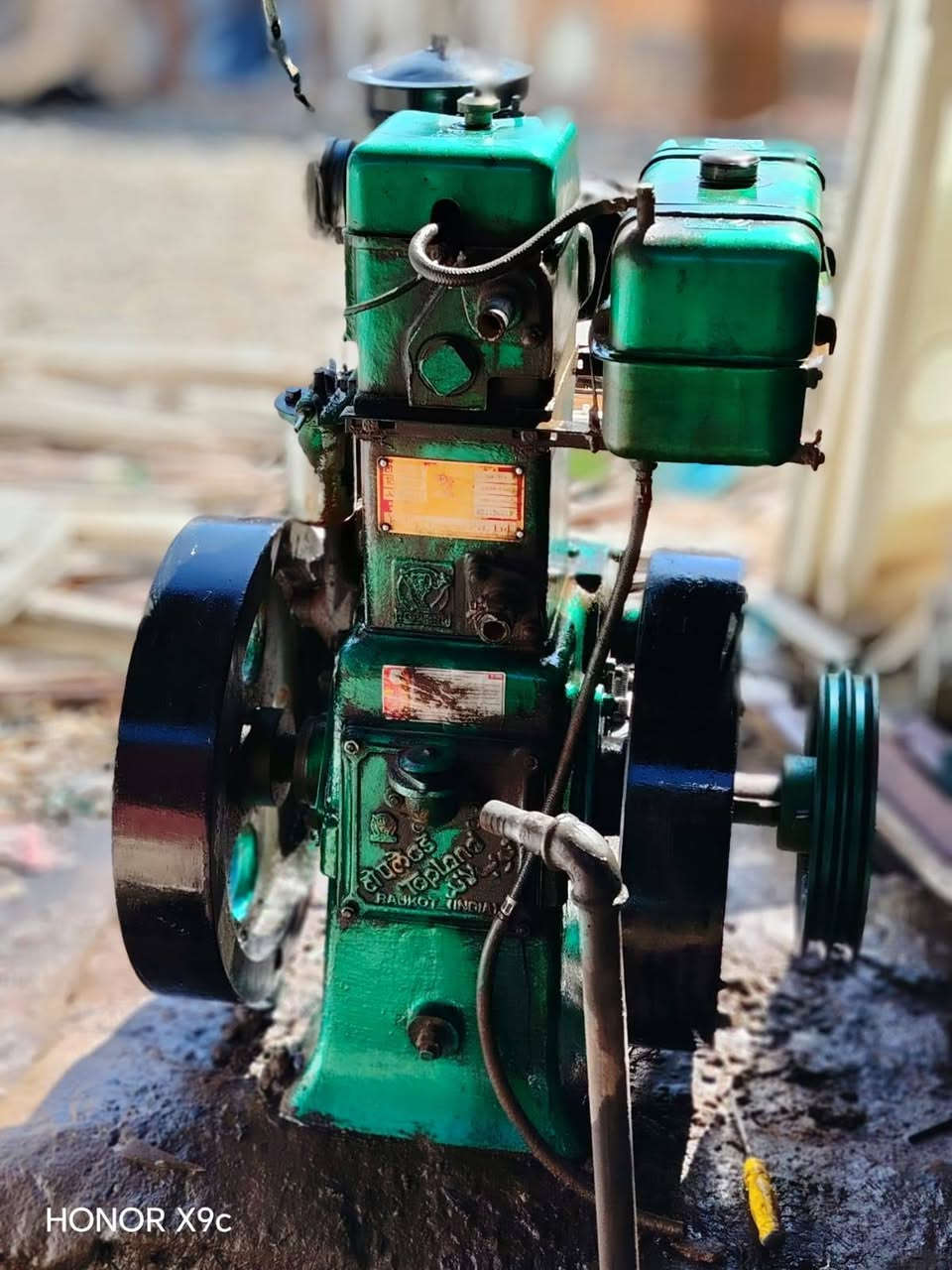 السلام عليكم
لستر للبيع نوع توب لاند شرط 
مشتغله شهرين فقط بعدها جديده  
مع دينمو كامل 
السعر 750 
للاستفسار اكثر اتصل ***********
