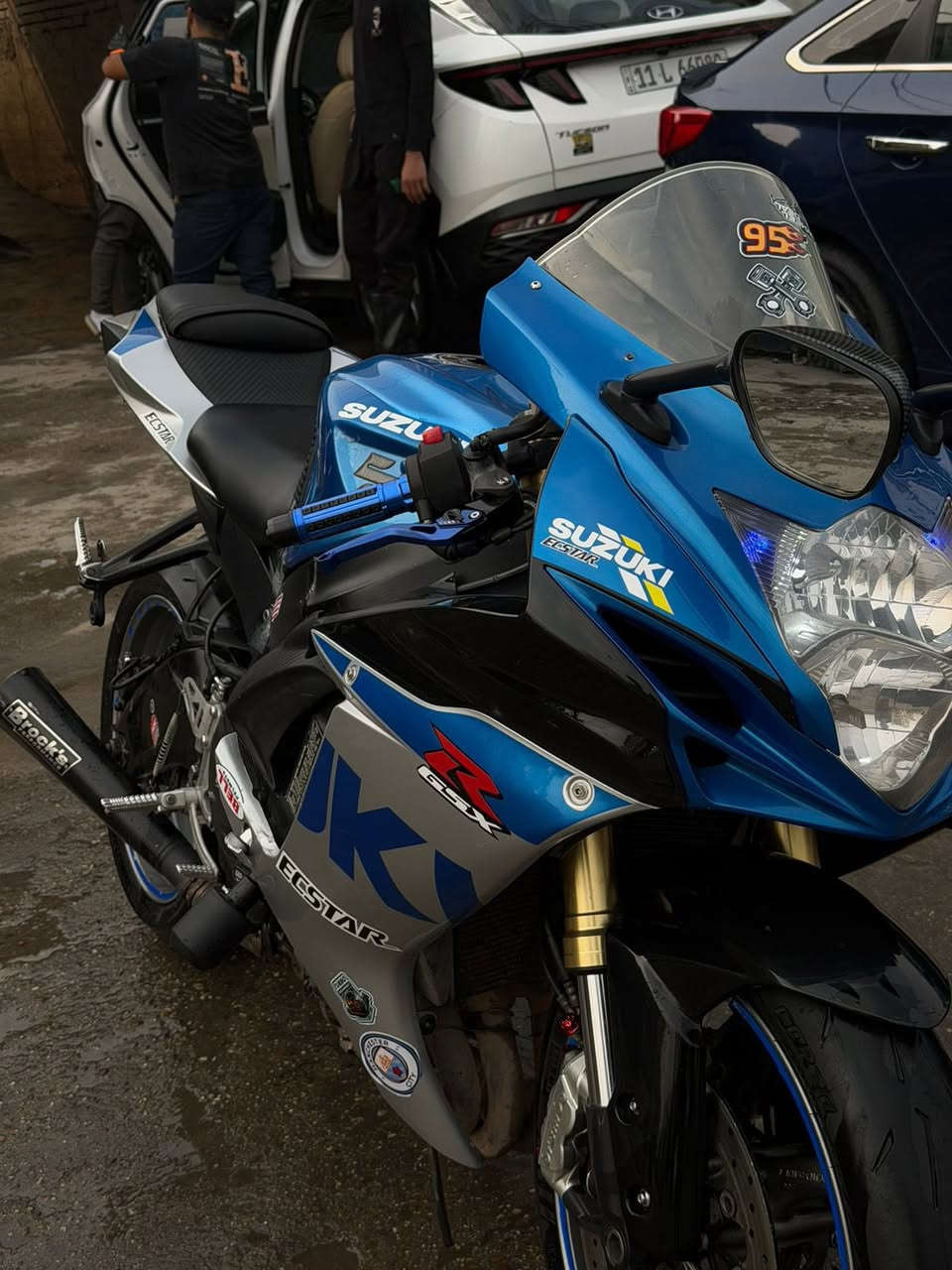 gxr 2016 : 750 cc

ماكو جكسر بالعراق بهيج موديل ونضافه وسعر. 
مستعجل على بيعته 

الدراجه نضيفيه اكثر من الصور وكلش متعوب عليه 
عليها برمجه يم دكتور همام 3 مودات 
عليها اكزوز وهدرز رعب

ما بيه اي نقوصات مكفوله كفاله عامه 
ملاحضه الدراجه 2016 اصل 
وعليها ادامه كامله من كلشي

مكاني الحريه شارع الدور 

السعر 46  وبيه مجال 
***********
