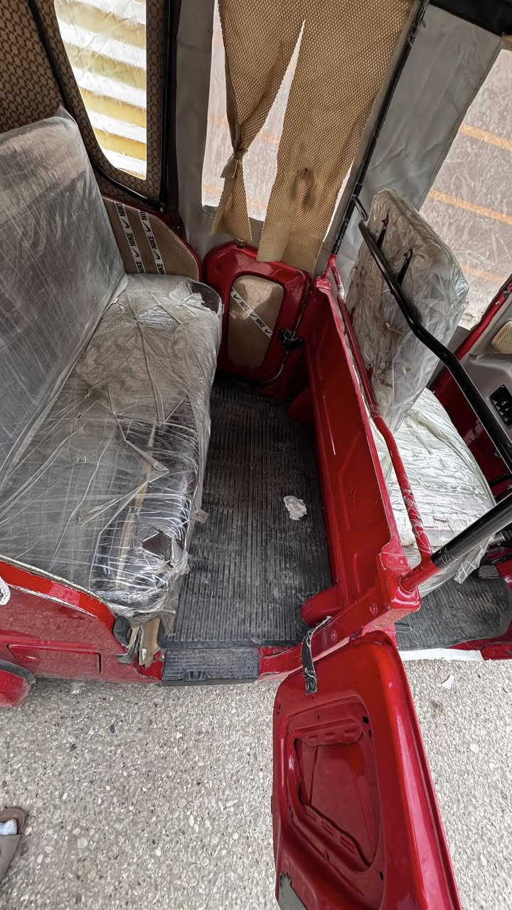 تكتك للبيع موديل ٢٠٢٢مكان ديالئ بعقوبه ***********
