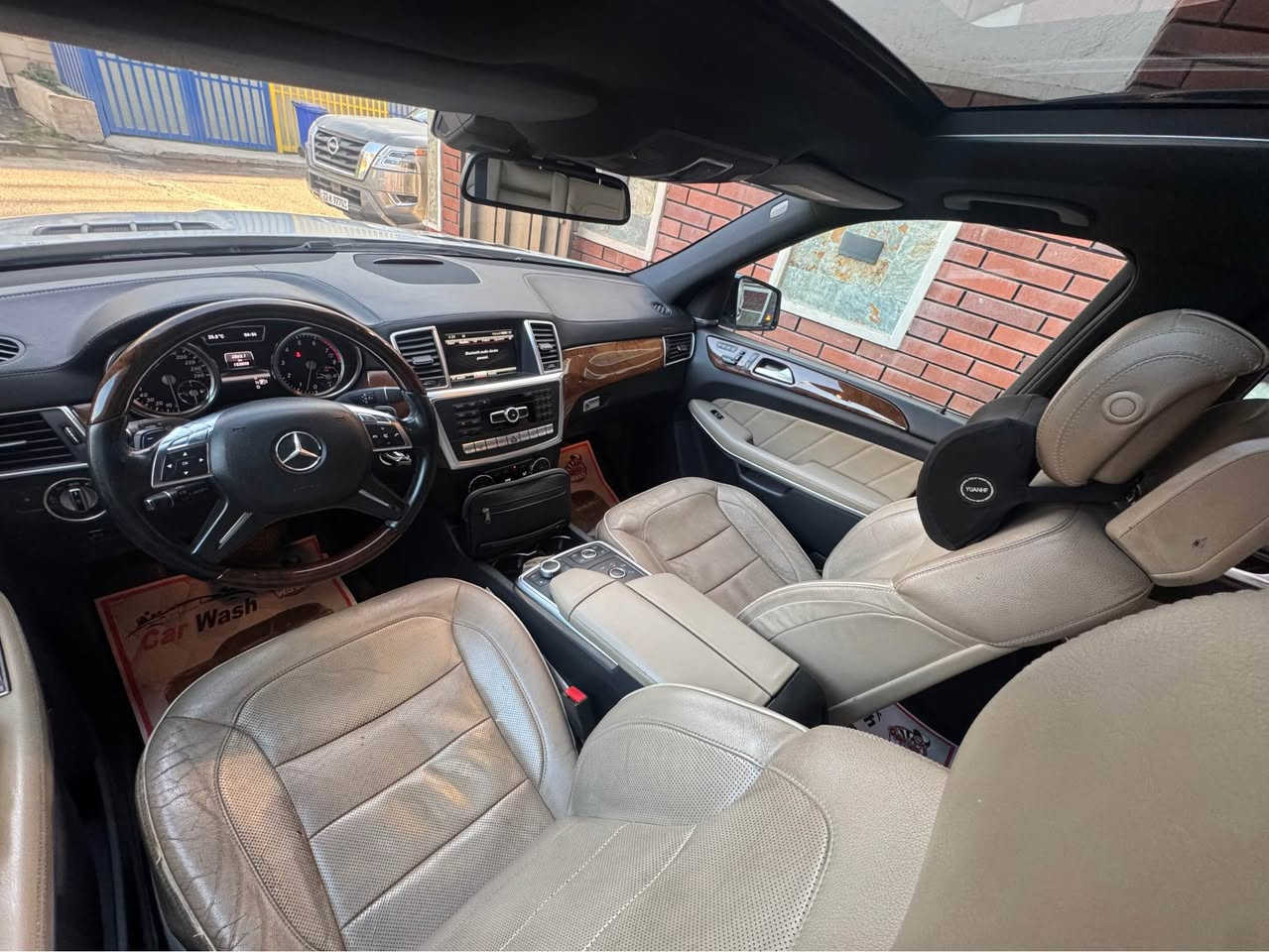 مرسيدس GL 500 موديل 2013

وكالة خليجية – فول مواصفات

محرك 8 سلندر

المسافة: 152,000 كم

الحالة: مكفولة من الضرر والصبغ

الفئة: فول للأخير

كت AMG بلادي

تعليق هوائي AIRMATIC

سقف بانوراما

جلد فاخر

مقاعد كهرباء مع تبريد وتسخين وذاكرة

شاشة كبيرة وملاحة

كاميرات 360

حساسات أمامية وخلفية

دخول ذكي وبصمة تشغيل

جميع الأنظمة شغالة

الإربكات سليمة

فحص + هزة + سنوية جديدة

تحمل لوحات أربيل

مسجلة باسمي وجاهزة للنقل

السعر: 245. ورقة

الهاتف: *********** بغداد, العراق
