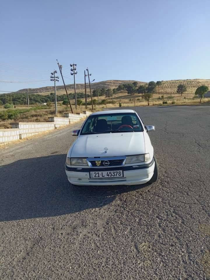 بۆفرۆشتن مۆدێل 95 گێڕتۆماتیک مەکینە 18سەنەوی بەسەرنەچووە بەناوی خۆمەوەیە دووجام کارەبایی ئاوێنە کارەبایی بلێ لێدراوبێ دەعام هەمووگیانی ساغە نرخی 48 مەجالێکی زۆرکەم  شوێن بازیان --بەردەقارەمان 
ژم ***********
