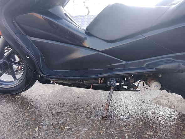 السلام عليكم فورزا صفر عشره كلشي شغال بيها مكينه جديده قبل ١٥يوم شادها كلوب بالجنطه ستان صفح صالنصه بلاديه امبيثري شغال مرايات البلادي بيه نقص استان تعليك وتريشه صفحه الاستان الصفح السعر مليون و600 وبيها مجال الشراي يراسلني وتدلل المكان القرنه النعيم بني منصور ***********
