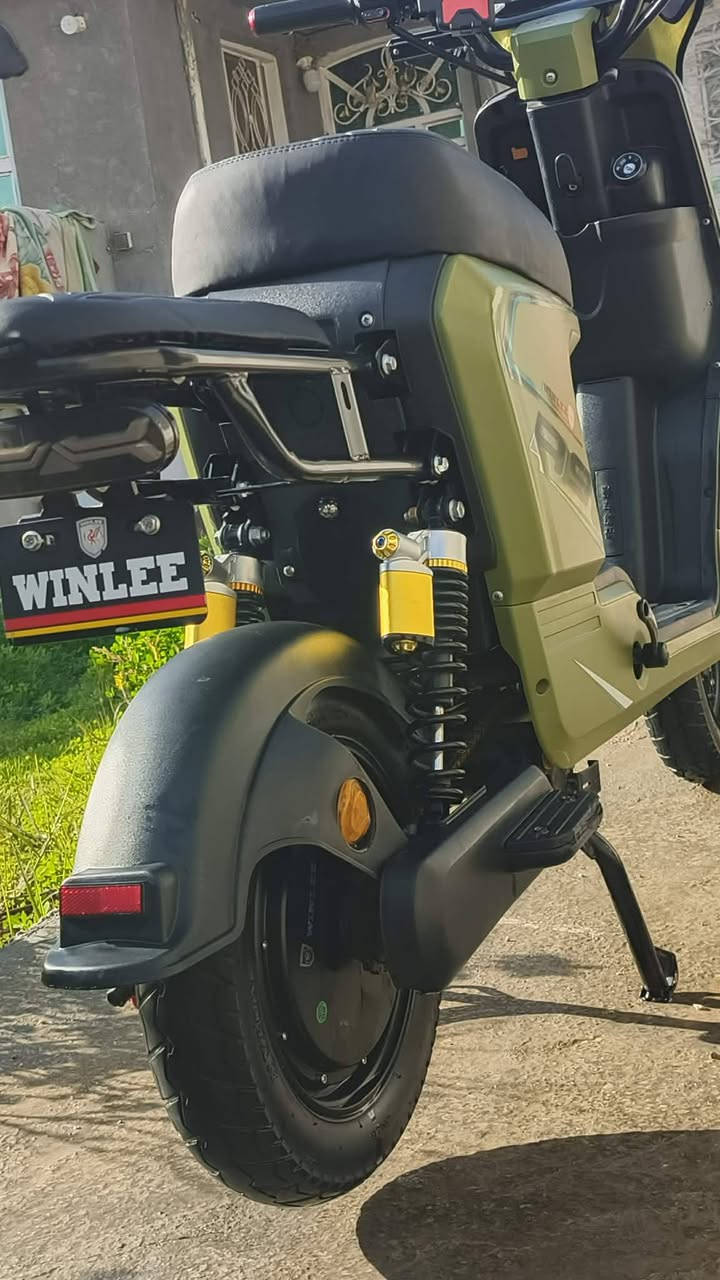 السلام عليكم دراجه R9ونلي دراجه جديده تخبل مثل مجاي شوفون بل صوره خمس بطاريات كبار للتواصل ***********
