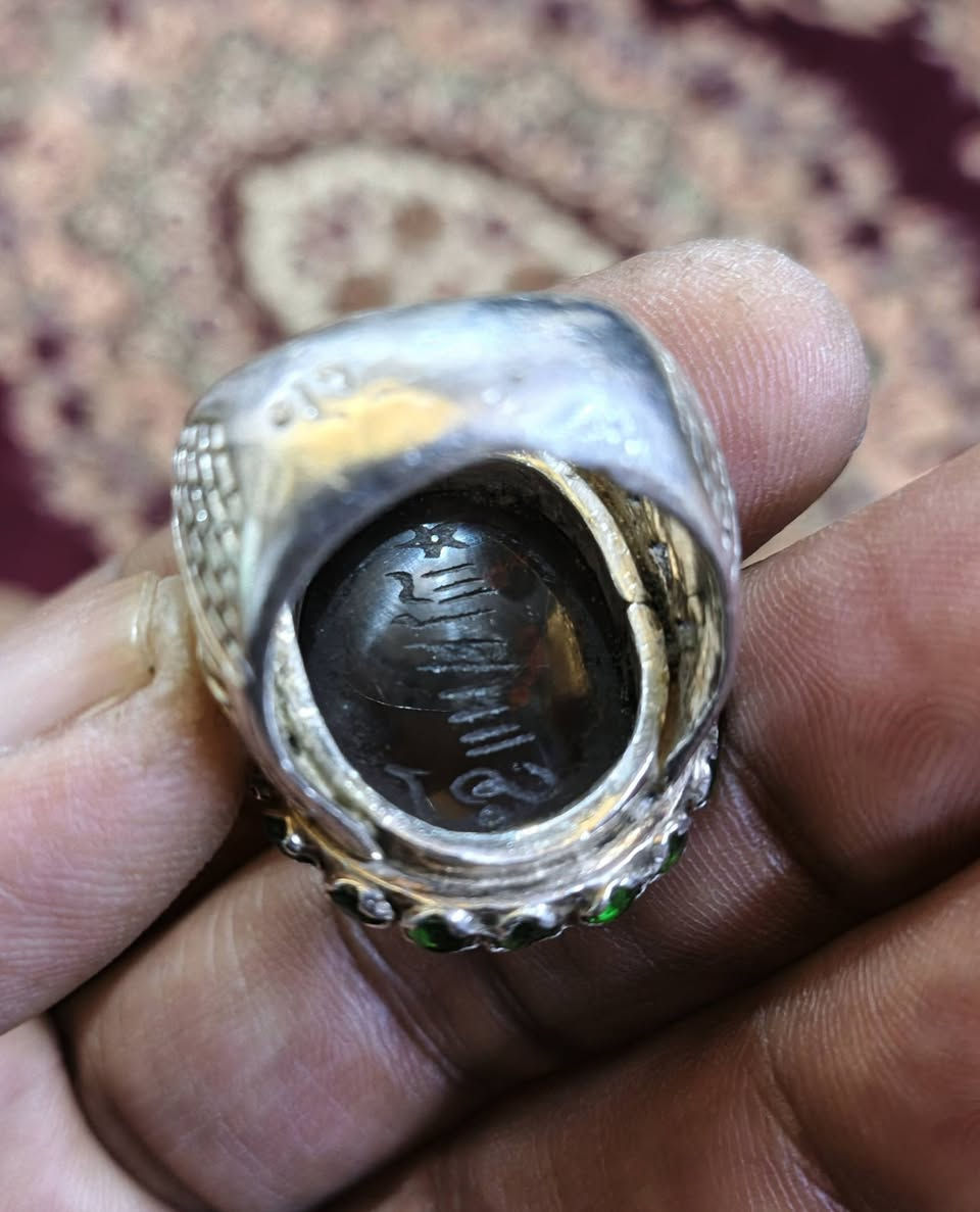 خاتم يماني حر صياغه كريم دوش
الوزن 30 غرام


**إذا كنت صاحب هذا الإعلان وتريد حذفه لأي سبب، رجاءا أرسل رسالة إلى الدعم الفني**