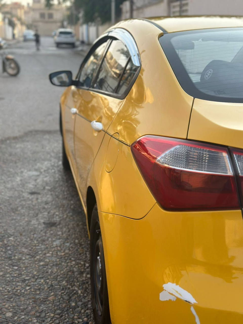 سلام وعليكم كيا سيراتو ١٤ خليجي
ميكنه ١٦٠٠ دوش بيه ضعف لمكينه 
باقي التفاصيل اتصل علرقم ***********
السعر ١٠٥
