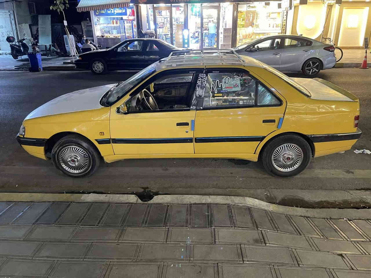 السلام عليكم عيني بيجو للبيع موديل ٢٠١٦ مكينه كير بحاله جيده تبريد شغال بيه باب مبدل مال سايق وبيه بارد مكانات خفيفه كهربائيات كله كامله سنويه جديده تحويل ثاني يوم مكاني بل طوبجي سعر ٣٦ ورقه هاتف ***********
