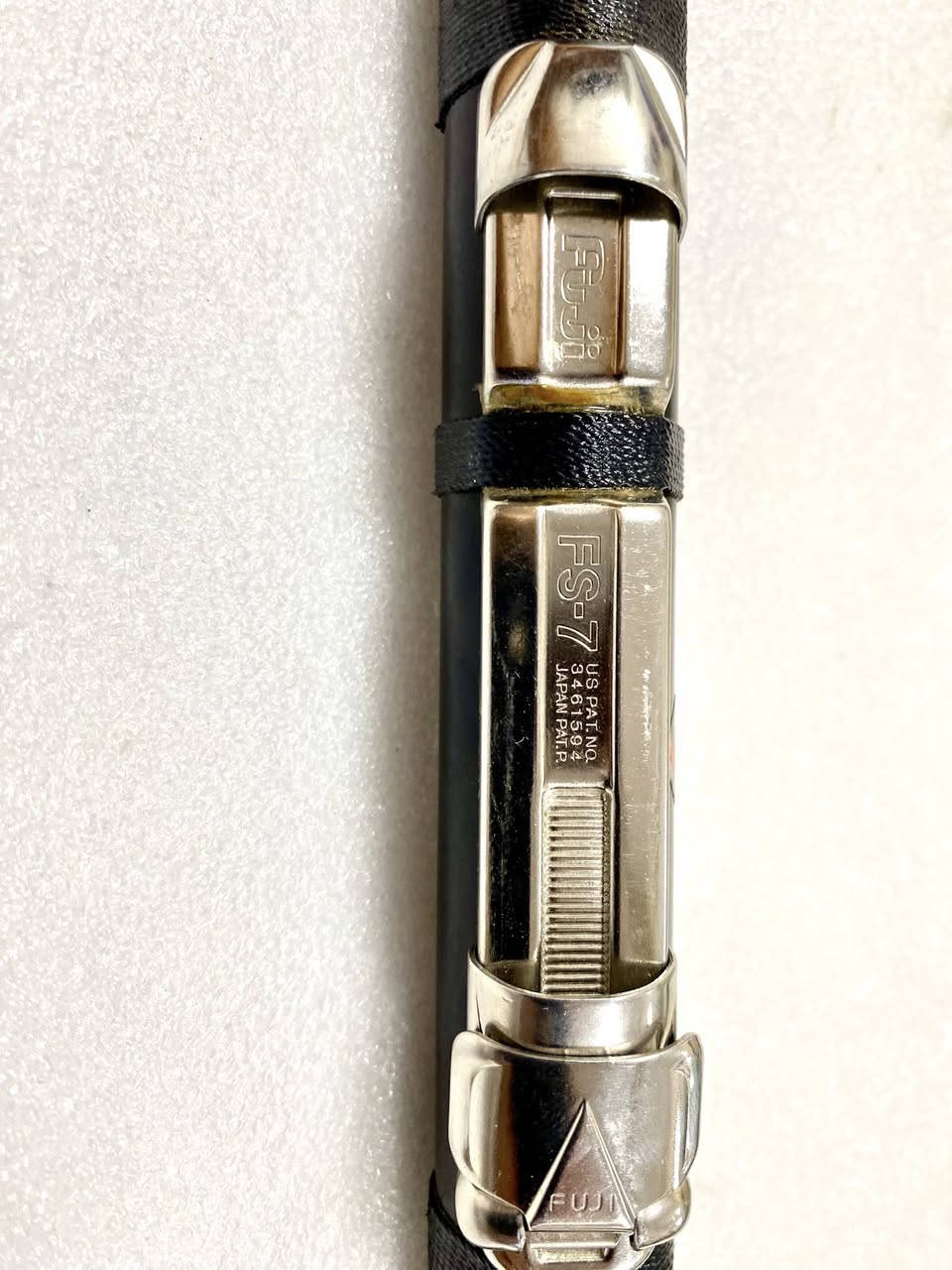 قصبة أولمبك الطول مفتوح 540 سم الطول مغلق 90 سم الصلابة 2 حلقة وحدة بيها ضرر بسيط غير مؤثر السعر 18 مع التوصيل


**إذا كنت صاحب هذا الإعلان وتريد حذفه لأي سبب، رجاءا أرسل رسالة إلى الدعم الفني**