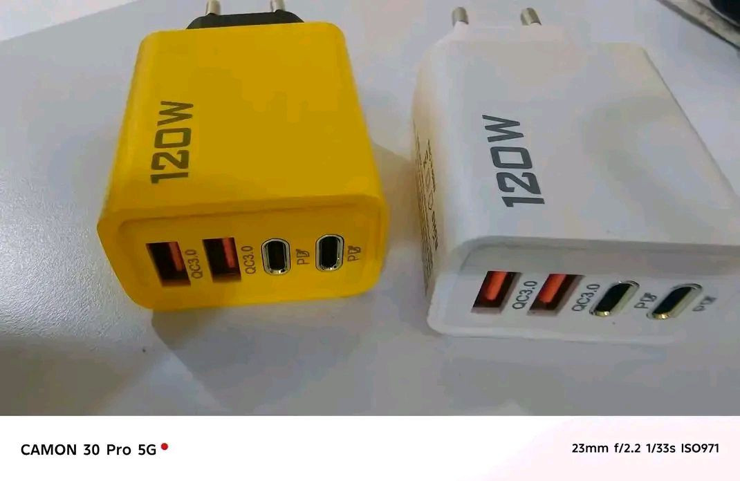 شاحنه موبايل 120 واط عدد2
سعرهم 20 الف 
يوجد توصيل لجميع المحافظات


**إذا كنت صاحب هذا الإعلان وتريد حذفه لأي سبب، رجاءا أرسل رسالة إلى الدعم الفني**