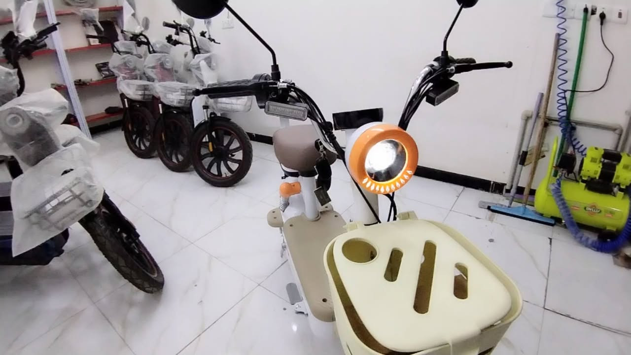 1-دراجات كهربائية حجم 14
2-اربعة بطاريات
3-شاشة ديجيتال LCD
4-لايت أمامي زينون
5-إشارات جانيبة زينون
6-دبلات خلفي امامي استيل
7-تحكم السرعة ثلاثة نمره
8-السرعة 45
9-تشغيل عن كارت و بصمة و مفتاح
10-بلوتوث
11-مقاعد كبيرة الحجم
للسعر استفسار أكثر على أرقام التاليه
واتساب ***********
واتساب ***********
