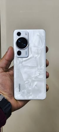 ١ـ  هواوي P60 برو ذاكره ٥١٢ ـ رام ١٢ ـ نضافه ١٠٠٪  مكفول من أي خلل أو ...