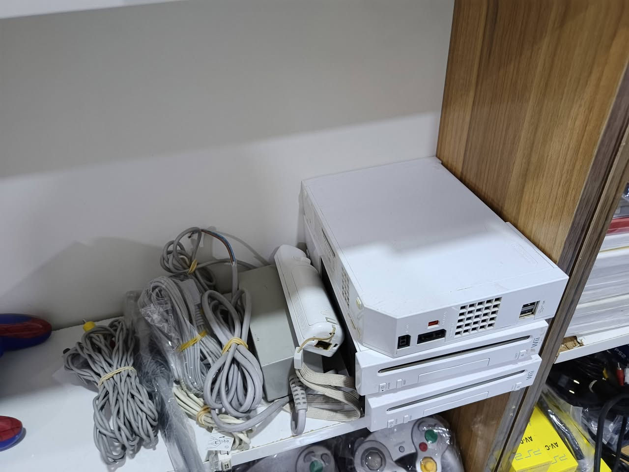 أكبر كمية أجهزة Wii عرض خاص
جهاز كامل ملحقات سعر 35 ألف 
والأقراص من 5 آلاف إلى 15 الف
فقط جهاز 15 ألف 
جملة فقط جهاز 10 آلاف 
متوفر توصيل لكل محافظات العراق


**إذا كنت صاحب هذا الإعلان وتريد حذفه لأي سبب، رجاءا أرسل رسالة إلى الدعم الفني**