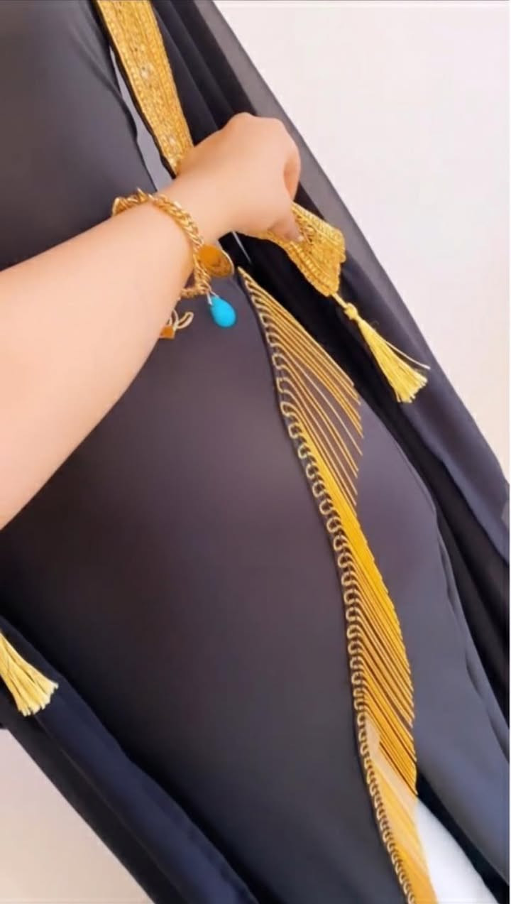 فستان بينصل+بشت ملبوس مرة وحدة اخو الجديد والله ممعيوب ابد قياس42 ويلبس حته ل44 ينطي ليكرا خامته مو من هاي الخفيفة فصلتة عد مصممة والله اخذته ب100 اريدة ب50 ويه توصيل


**إذا كنت صاحب هذا الإعلان وتريد حذفه لأي سبب، رجاءا أرسل رسالة إلى الدعم الفني**