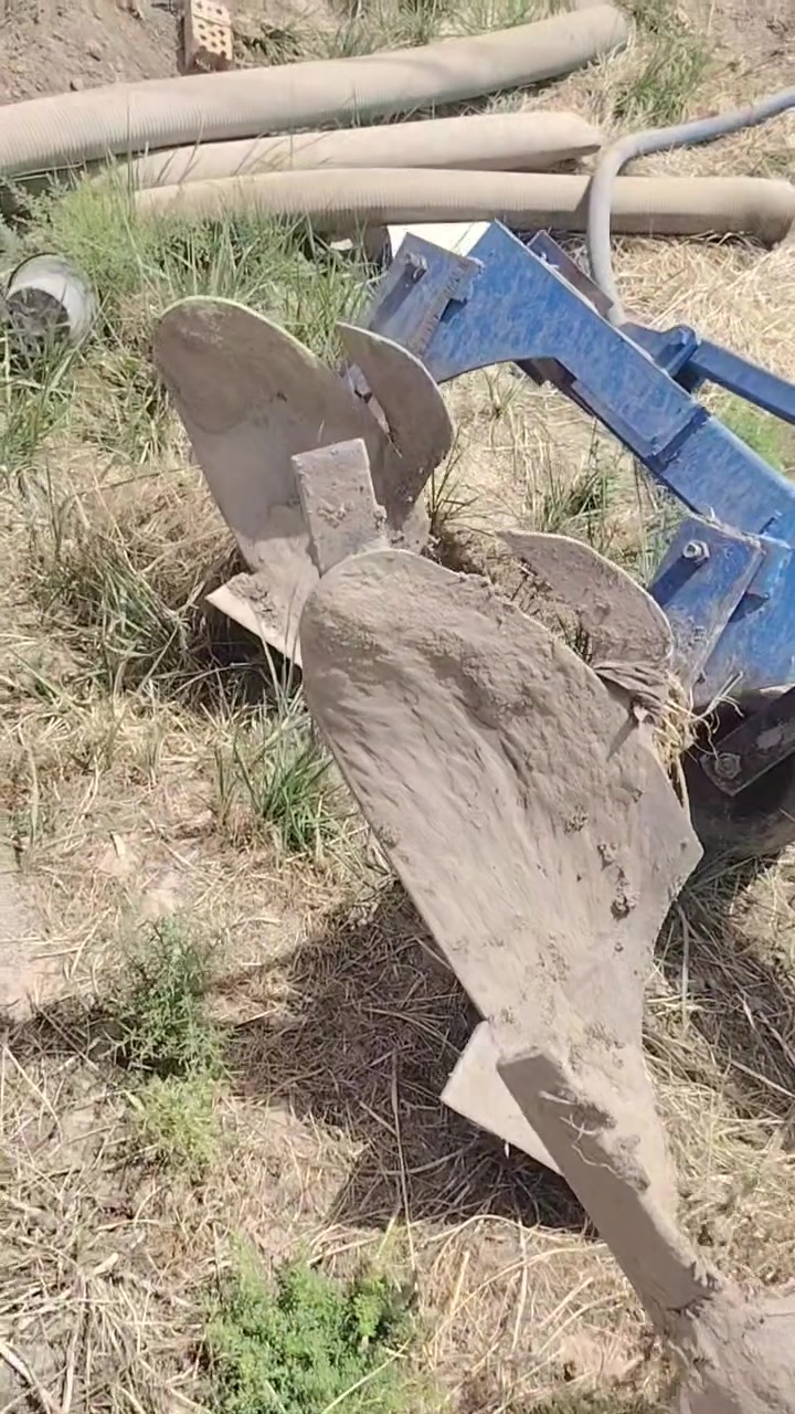 سلام عليكم فدان رباعي حداده حامد ابو الخميسيه البيع ***********
