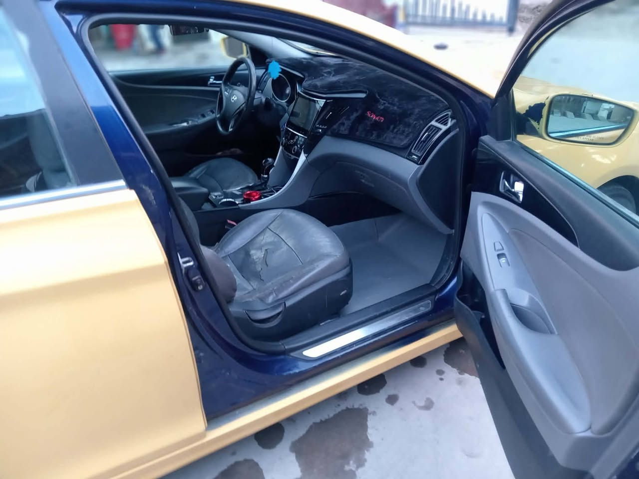 سلام عليكم سوناته موديل ١١امريكيه بيه باب صدر ولباب الواره فقط  فول مواصفات وجديده مكينه كير حداديه تبريد تخم تاير مكفول خطه حله بغداد مصفره هيئه ومرور بسمي تحويل ثاني يوم بيع او مراوس بخصوصي مكاني بابل قريب العلويه شريفه بنت الحسن ع السعر ١٠٥ وبيه مجال *********** واتساب
