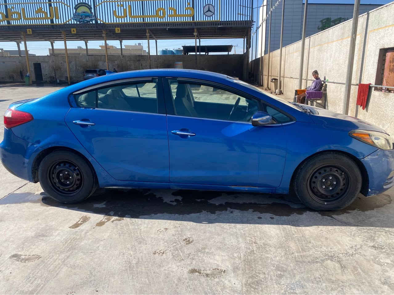 Kia فورتي 2015
حادثه جاملغ السايق وشوي من الباب صابغين باب وجاملغ السايق   وهوا صارت بيه ضربه بنفس الصفاحه السايق بلجاملغ الخلفي هم مصبوغ وبيه جراد نفس الباب والجاملغ الامامي مال السايق وشوي بلتكمه جراد بدون حادث  والقماره بيه شوي جراد بدون لا لغد لا شاصي   

محرك 2000
ماشيه 107 ميل 
يرادله ترتيب خارجي فقط ودوشمه 
السعر 96$ وبي مجال
 السياره بأسمي  رقم بغداد مميز 
رقمي واليحب اتصل ***********
مكاني بغداد التاجيات واحيانا اتواجد بلحرية الدولعي بغداد, العراق
