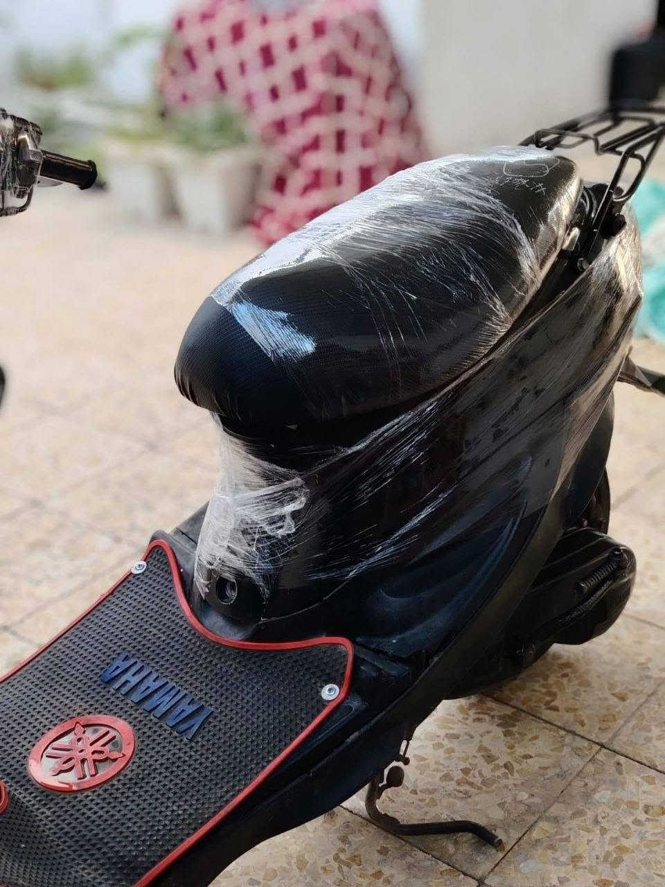 السلام عليكم شباب دراجة بيجي ٩ زروف لبيع دراجة كاملة ما بيهة نقص ما مفتوحة سلف هندر اشاير عينة كلوب شغالة كفرات اسود نضيفات مكاني حي المعلمين الجديد *********** الشراي يتصل
