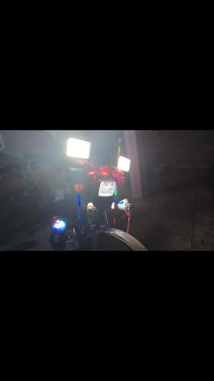 ماطور سافيني2019 خمسه گير سلف تشغيل بصمه وسلف وهندر وعن بعد ماطور نضيف يعوزه بس بطاريه لأن تركته ومات الباتري سعره مناسب 475 وبي مجال
عنواني موصل الايسر مقابيل يارمجه الشرقيه 
***********
  ***********
وموجود عالخاص هم
