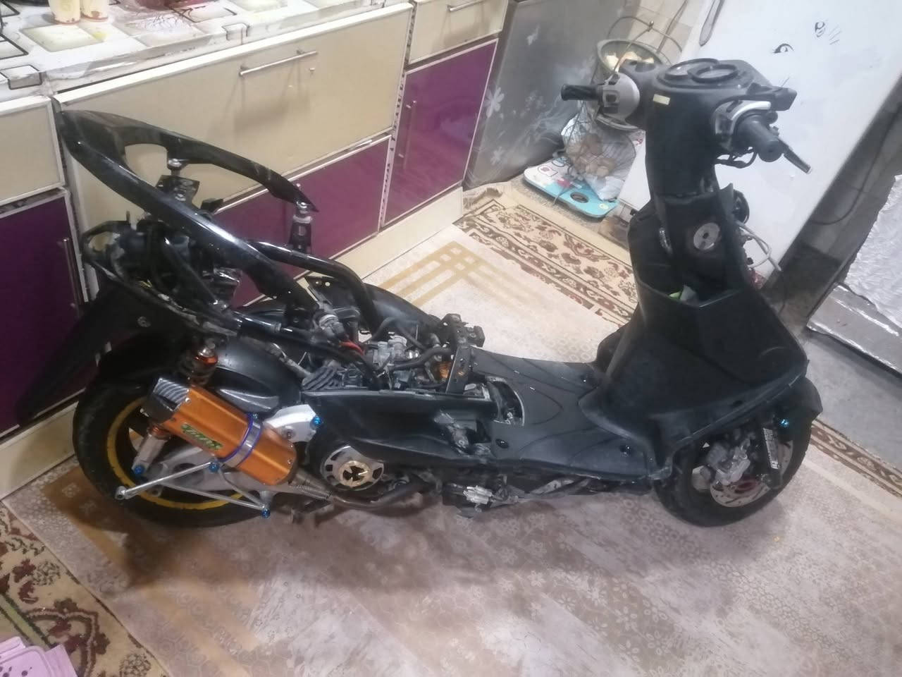 سكنز فحل رياضي. مزود كفاله عامه نقصه طلاع واحد ودواسه وحاضن فقط سعرهن كلهن ب٣٠ الف انزلك من سعره سعر الدراجه ٧٥٠ للساتفسار راسلني او علق واني اجاوبك وهاذه رقمي ***********
