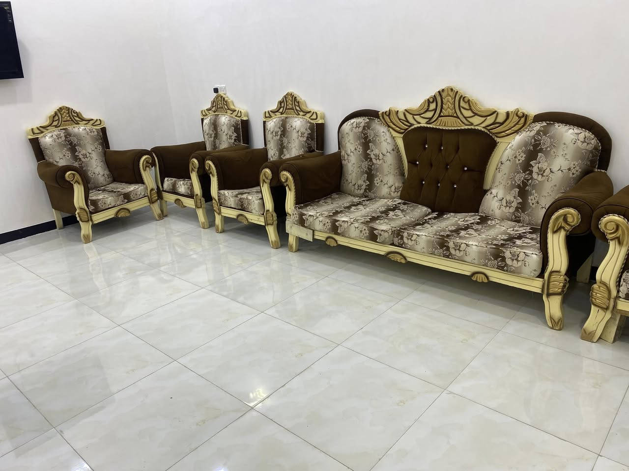 السلام عليكم اخوان بسبب الوعود الكاذبه اعيد النشر تخم البيع السعر ٣٥٠ جوه السوك الله شاهد ماخظه مليون ونص


**إذا كنت صاحب هذا الإعلان وتريد حذفه لأي سبب، رجاءا أرسل رسالة إلى الدعم الفني**