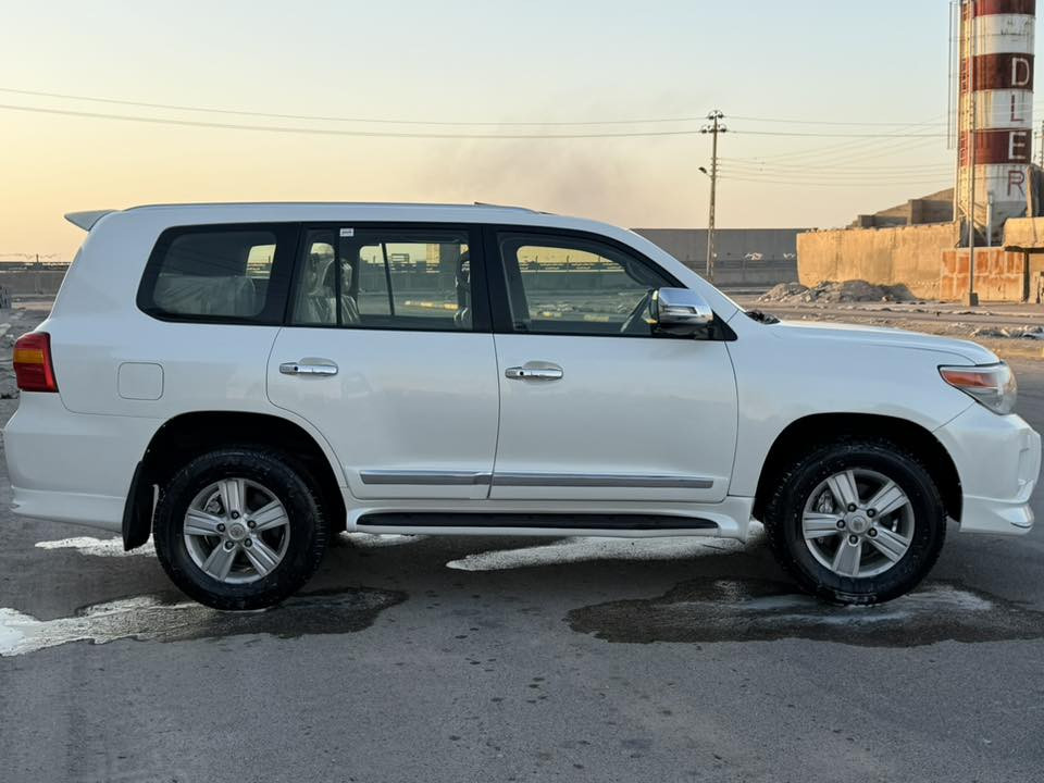 ادوات ادوات ادوات ادوات 
جكساره مديل (2009) محدثه (2014)
محرك (8) سلندر. جاهزه السياره 
دخول جديد 
مكفوله كص وفتح وعشائر  و سرقاء 
السعر. (168)
المكان البصره.  ***********
