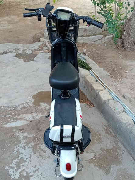 مكاني كربلاء المقدسة حي رمضان يم سيد السعار ن
السعر (250الف) 
بطاريات جدد 
بريكات جدد
مستعجل عله بيعته
رقمي_*********** وتساب هم بي 
اذا شراي راسلني وبلخدمه
