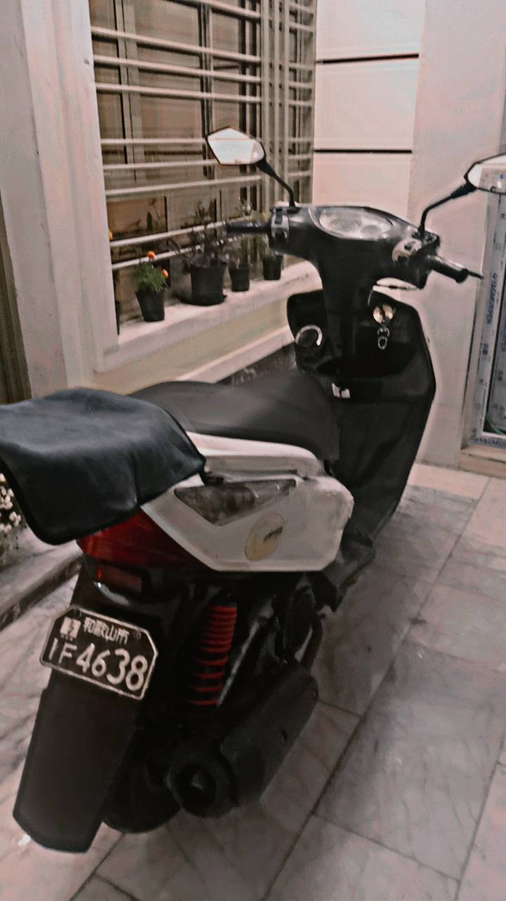 سلام عليكم دراجة ماكس ثعلب للبيع دراجه أصولية وبيهة اوراق كاملة +بيهة منفيس مكينة بلادي ما ملعوب بيهة دراجة قبل 3اشهر نازلة من الرمبة بيهة ملاحظات بصيطة بل كفارات جميع كهربائيات شغالة دراجة نكرة سلف مكاني بغداد جديدة للتواصل وبيهة مجال600 ‏ السعر ‪***********‬‏
