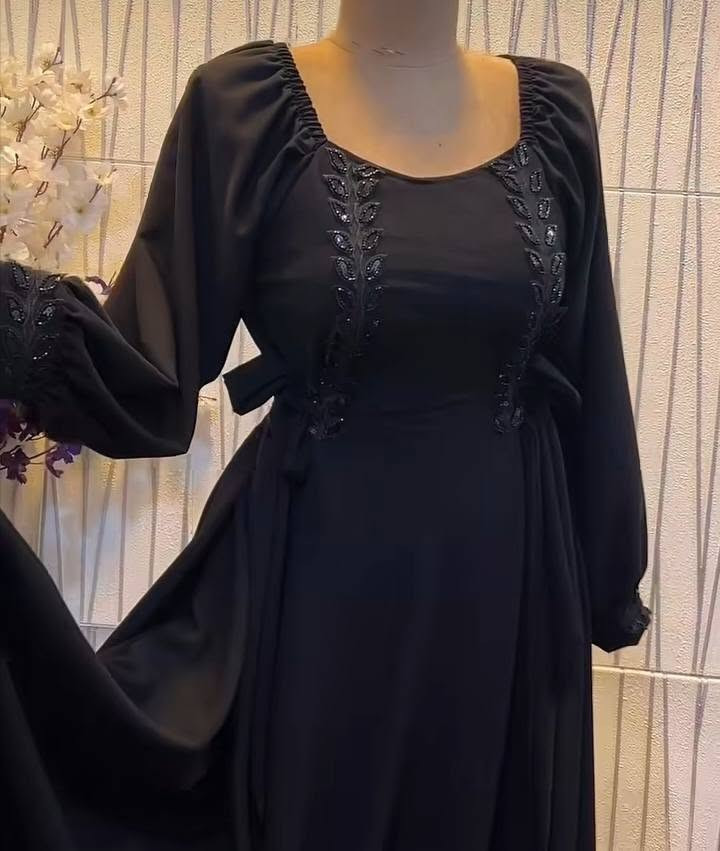 عندي دشاديش اسود قماش تركي سعر الدشداشه بعشره للاستفسار الاتصال على الرقم ***********
