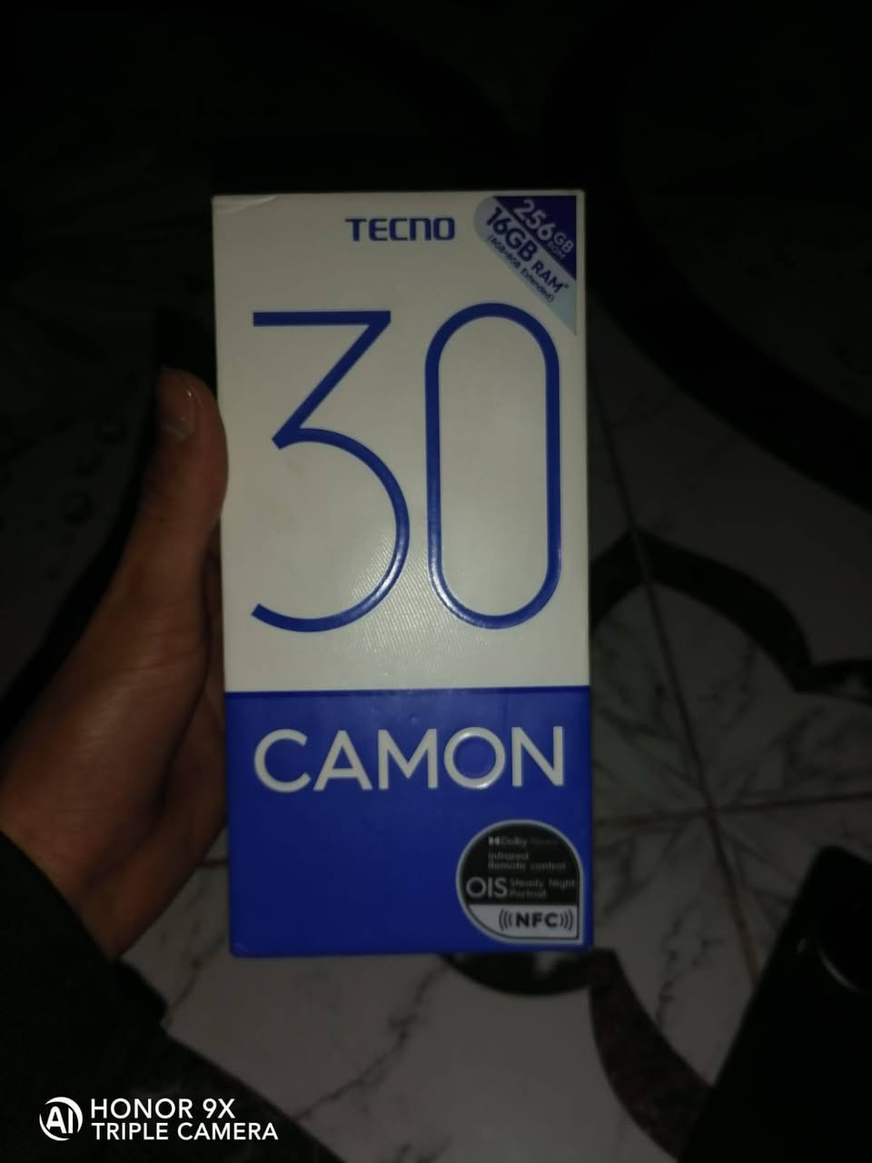 تكنو كامون 30
بطاريه 5000 ذاكره 256+16
جهاز جديد صالي فتره من شتريته كامل ملحقاته شاحنه كفر كارتون بعده بلزكه مال شركه جهاز ع الفحص تاخذه كله شغال وجديد 
سعر/.  (( 175 )) بي مجال قليل 
مكاني بصره ياسين خريبط 
الرقم// ***********
