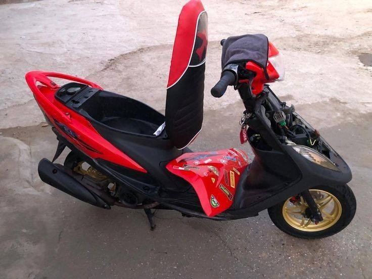 سلام عليكم هاي الدراجه اجتني هديه حتى ما اعرف اسمها اريد ابيعها الي يريدها يتصل علي واني بالخدمة 
هاذ رقمي ***********
