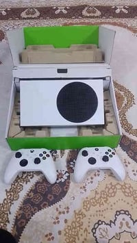 سيريس اس جهاز استخدام قليل جدا +يده الاصليه مالته +يده إكس بوكس وان ال...