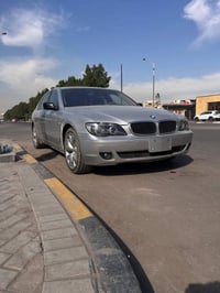 بي ام دبليو 740 • ٢٠٠٧ • نقل جثه