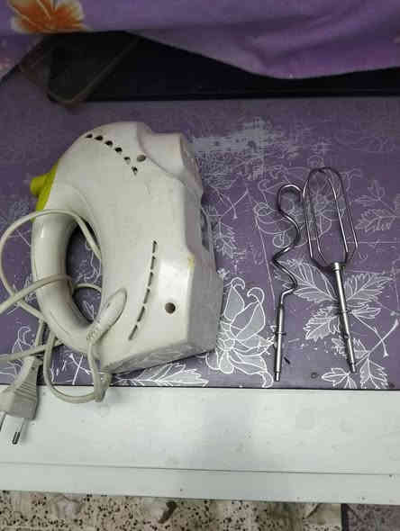 غراض للبيع  بغداد الشعب نهاية الفورتات مراسله على رقم *********** يوجد واتساب
