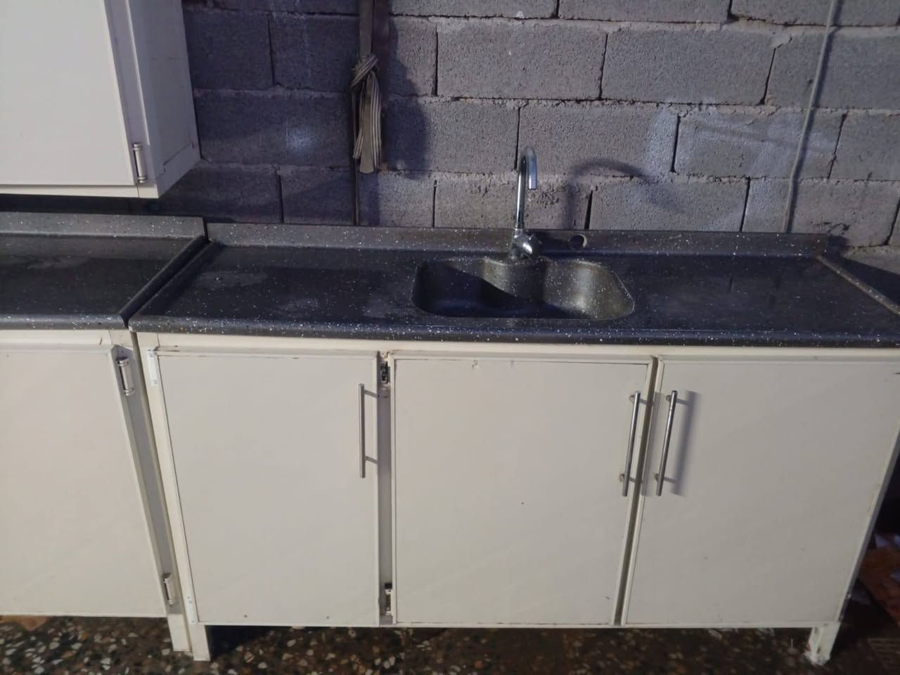 كاونتر تفصال3قطع كوله مرمر لاصلي 3متر وسنك متر ونص سعر 525بي مجال مدينة الصدر اكو  توصيل ***********
