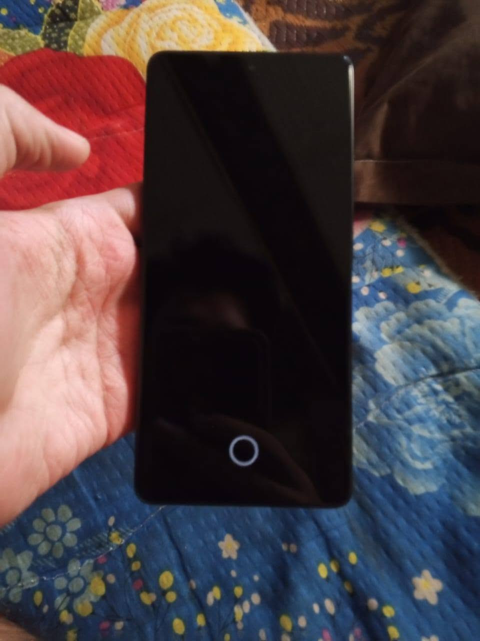 سلام عليكم  POCO M6Pro نضافه٩٩%ذاكره512عشوائية12 جهاز نضيف كلش 90فريم بطارية5800 السعر250بي مجال بسيط حق الجيه العنوان بغداد الدوره ابو دشر الإتصال ع***********
