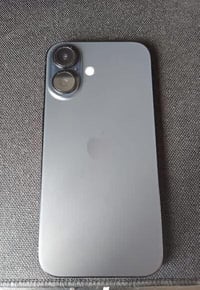 آيفون ١٦ • ١٢٨ • يحتاج شاشة وبورد