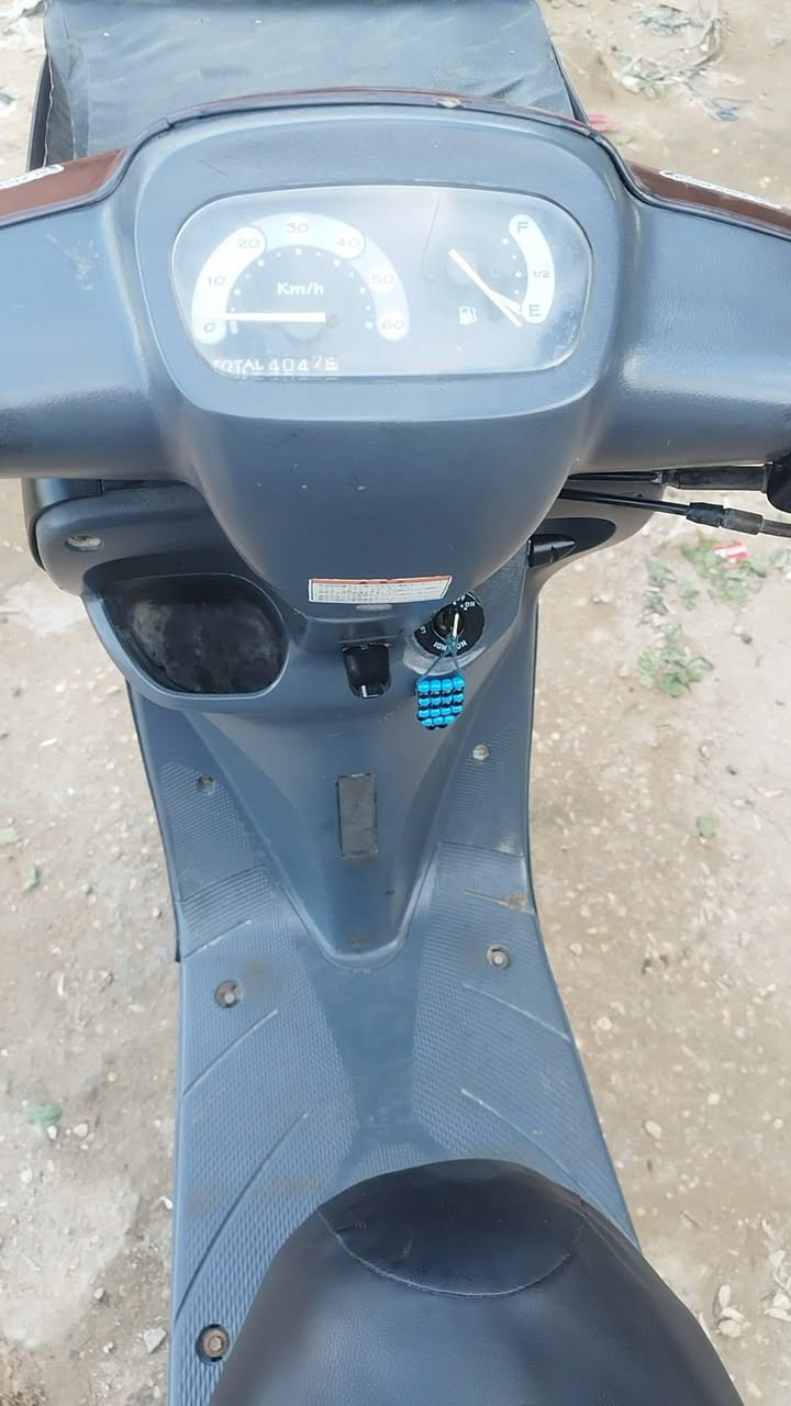 السلام عليكم ورحمه الله وبركاته دراجه منغول بلاديه 2003 كل شيء شغال ما مفتوحه كهربائيات شغاله سلفن دور العنوان كربلاء سائدين حي الغدير السعر 360 الشراي يتصل على هذا الرقم ***********
