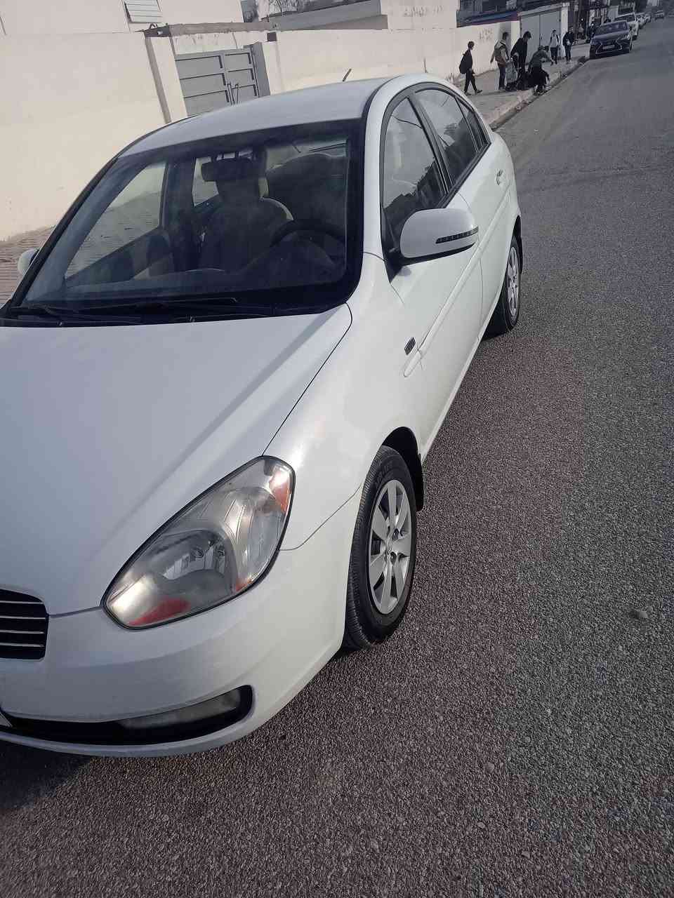 السلام عليكم
سيارة اكسنت  2011   خليجي بغداد محرك 1600 .مكفوله من الضربة والتبديل والبارد ماعدة صبغ قليل اسفل الباب
السعر/ 93 ورقه 
العنوان / بعقوبة الجديدة
رقم الهاتف /***********
