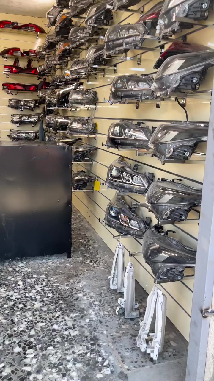 السلام عليكم تحياتي الجميع من محلات عامر ابو فايبر كلاص تبديل جام لايت القواعد كرتات عدسات تريد لايت اصلي تريد جام اصلي كلشي متوفر عدنه  السيارات الياباني  كورلا كامري سينا هلاندر كراون راف4 ***********
