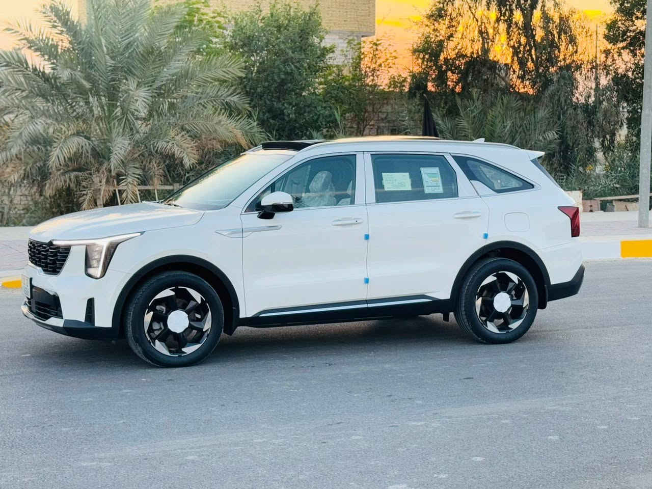 سورنتو البيع موديل 2024 وارد خليجي كفاله عامه فول موصفات اعله فيه رقم بغداد حره تحويل مشروع وطني مكان السياره الناصريه مركز السعر 315 وبيه مجال النتصال ع *********** واتساب موجود
