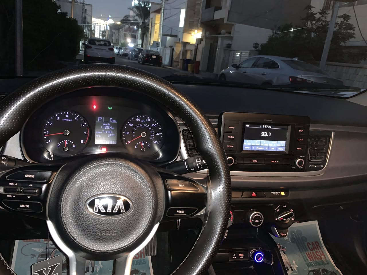 سلام عليكم كيا ريو موديل 2018 ماشيه 86 ميل العنوان المنصور بسمي السياره رقم السعر 107 رقم الهاتف ***********
