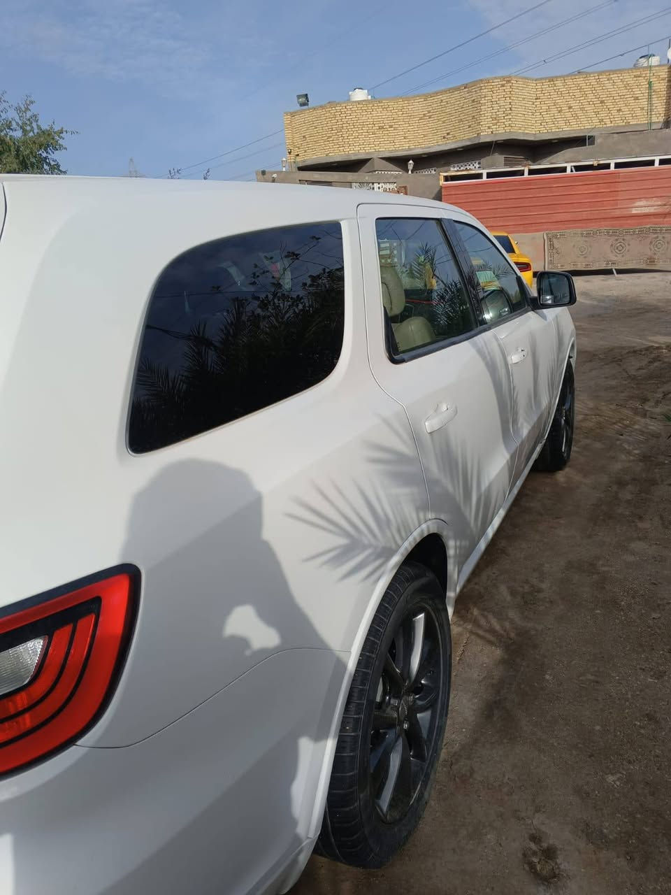 سلام عليكم
دورنكو موديل2017. GT دخول جديد كتاب ضباط

وارد امريكي بدون حادثث كلين تقرير غرق

ماشية86 الف ميل

رقم بغداد  الدولي   تحويل مباشر

مواصفات //1/1فووووول للاخير  ما عده الفتحه

بصمة دخول ذكي  وتشغيل عن بعد  

شاشة كبيره /دواخل عسلي

محرك مكفول /كير مكفول 

كشنات كهرباء وجلد 

حساس مع مانع تصادم خلفي 

توقف ذاتي 

7راكب //6سلندر 

وبقية المواصفات المعروفة /أو مراوس بيك اب فور ويل

مكان السيارة //الناصرية

الاستفسار الاتصال على الرقم ***********
