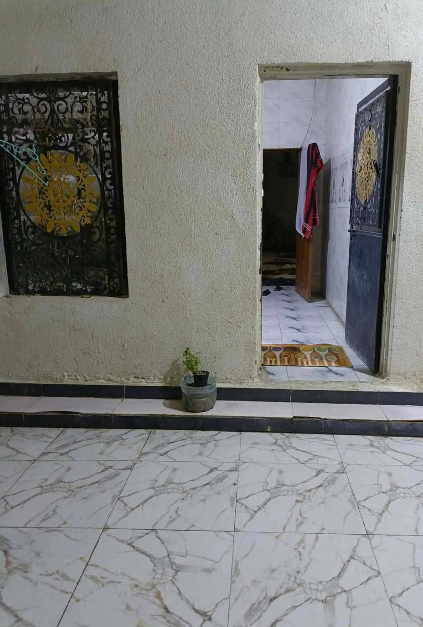 سلام عليكم ورحمة الله بيت بل جزيره بل فيروزيه الجسر لأول مقابل مدرسه العنفوان طابقين مساحه 150متر استقبال وطارمه وحمام خارجي ومطبخ وصاله وغرفه وحمام داخلي ومنور فوك غرفتين وصاله وحمام وسطح السعر 100 او مراوس بيت بل صالحيه


**إذا كنت صاحب هذا الإعلان وتريد حذفه لأي سبب، رجاءا أرسل رسالة إلى الدعم الفني**