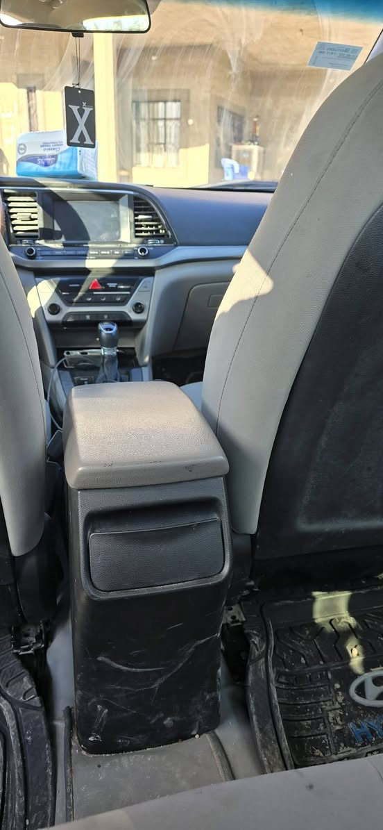 سيارة النترا للبيع موديل 2017
سيارة بيه قطعتين وصبغ بالتكمه الاماميهسيارة النترا للبيع موديل  أثر جراد
سياره رقمه اربيل وسياره بيه خيط بخار
معروضه ب 120 وبيه مجال تفاصيل اكثر اتصل على الرقم ***********
