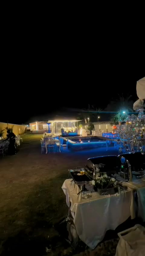فكره القاعات صارت قديمه جرب تسوي عرسك بمزرعتنا وفقط عليك الحضور كل التجهيزات تلكاها
كل التجهيزات تلكاها كامله من ميوزه وكراسي وطبلات وكوشه عرس هم وبالاضافه الى كادر تنضيف ومساعدين وب اسعار متخطر ع بالك تكاليف بسيطه جدا فقط اتصل عليه واني ارتبلك الحجي  هذا رقم الاتصال *********** واتساب
