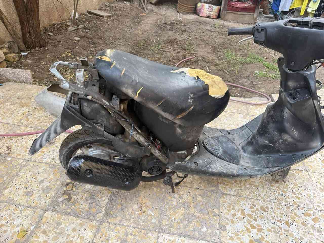 سلام عليكم

دراجه ساسوكي رياضي مكينه ناعمه وتخبل كفرات موجوده عندي رصاصيات دراجه طفت وعفته ماعرف كاطعه نار لو بلك تعبان سعره100 لشراي يتصل***********
