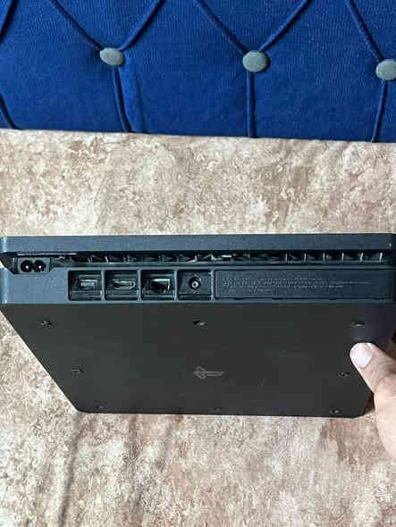 السلام عليكم بلي 4 لبيع سلم نص تيره ويا بيس 21 ويده اصلي مال الجهاز السعر خاص مكاني بغداد بلديات *********** 
النضافه شوفت عينكم
