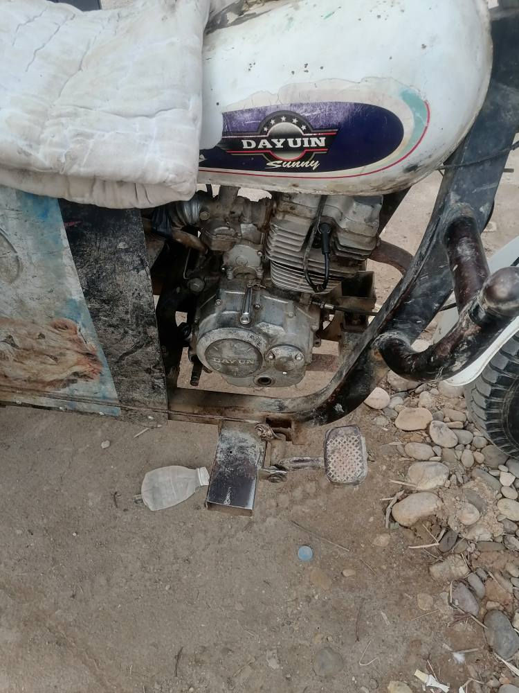 سلام عليكم ستوته للبيع موديل 2011 رقم ابيض  سعر800
رقم الهاتف ***********
